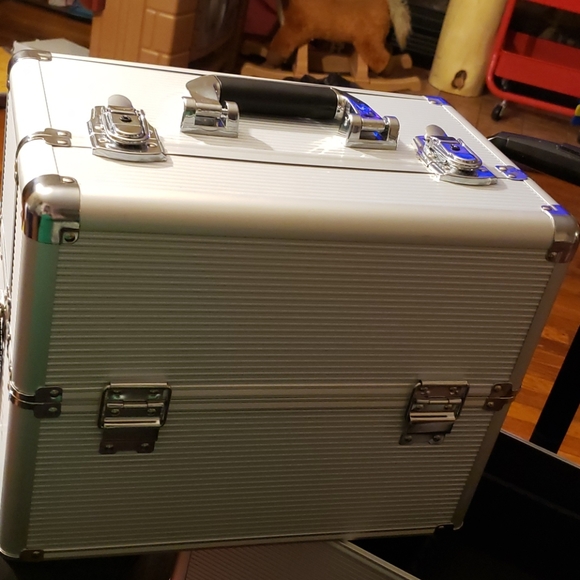 Makeup trunk - Picture 5 of 11